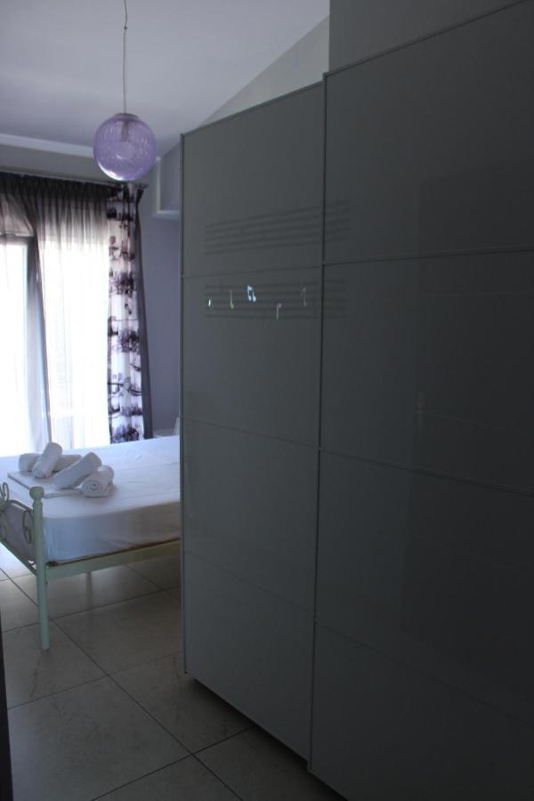 Lakis Luxury Apartment Keramoti  Exterior photo