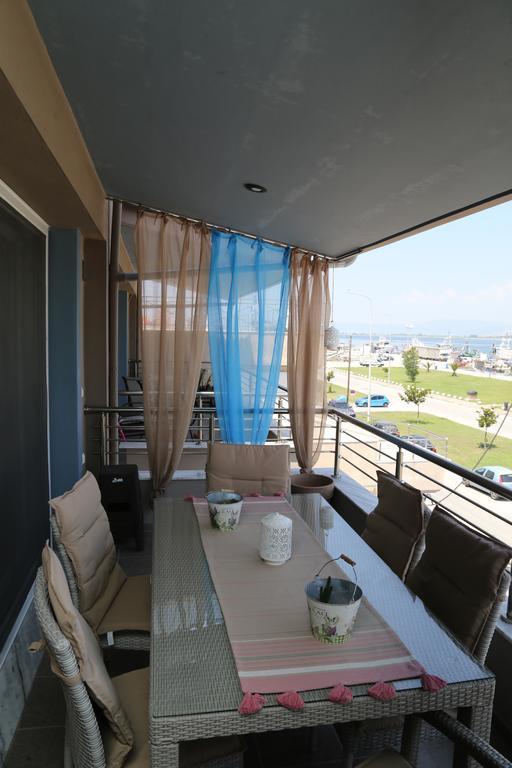 Lakis Luxury Apartment Keramoti  Exterior photo