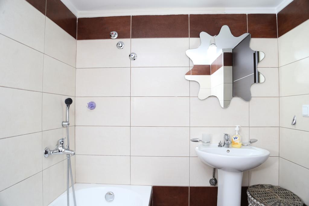 Lakis Luxury Apartment Keramoti  Exterior photo